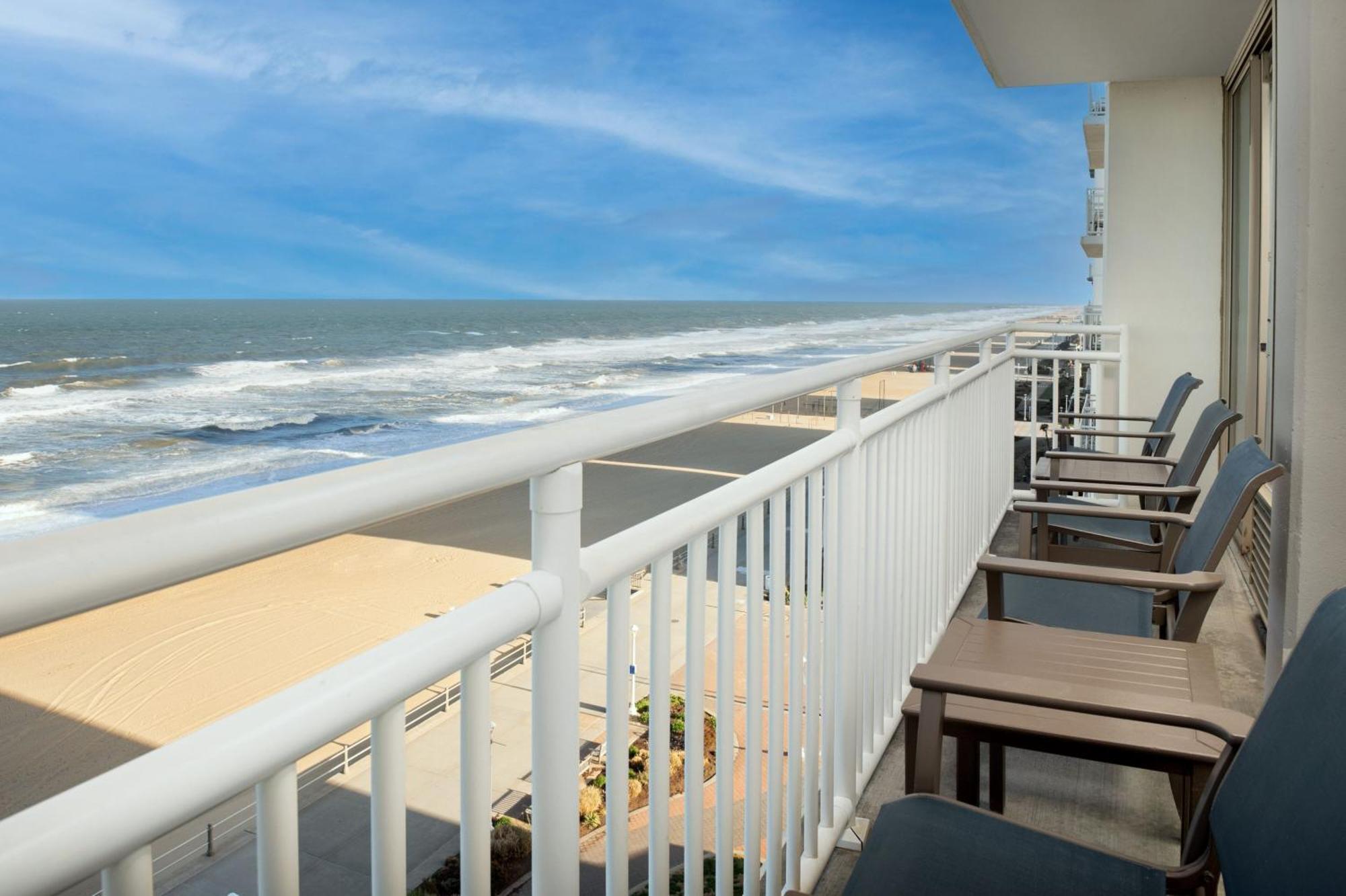 Courtyard Virginia Beach Oceanfront / North 37Th Street Hotell Exteriör bild