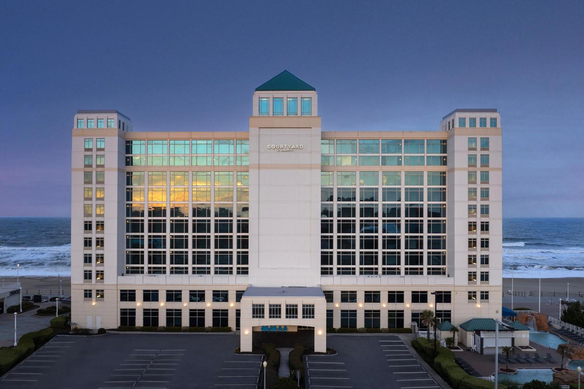 Courtyard Virginia Beach Oceanfront / North 37Th Street Hotell Exteriör bild